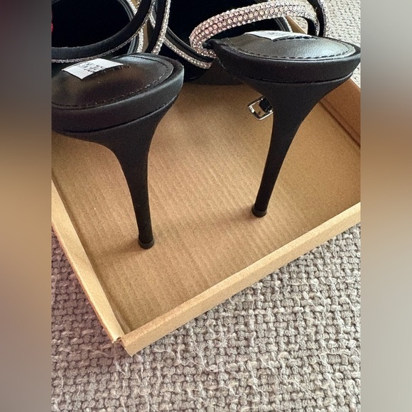 Steve Madden Viable Black Rhinestone Bow Heels – Size 9, Brand New with Box - Picture 11 of 16